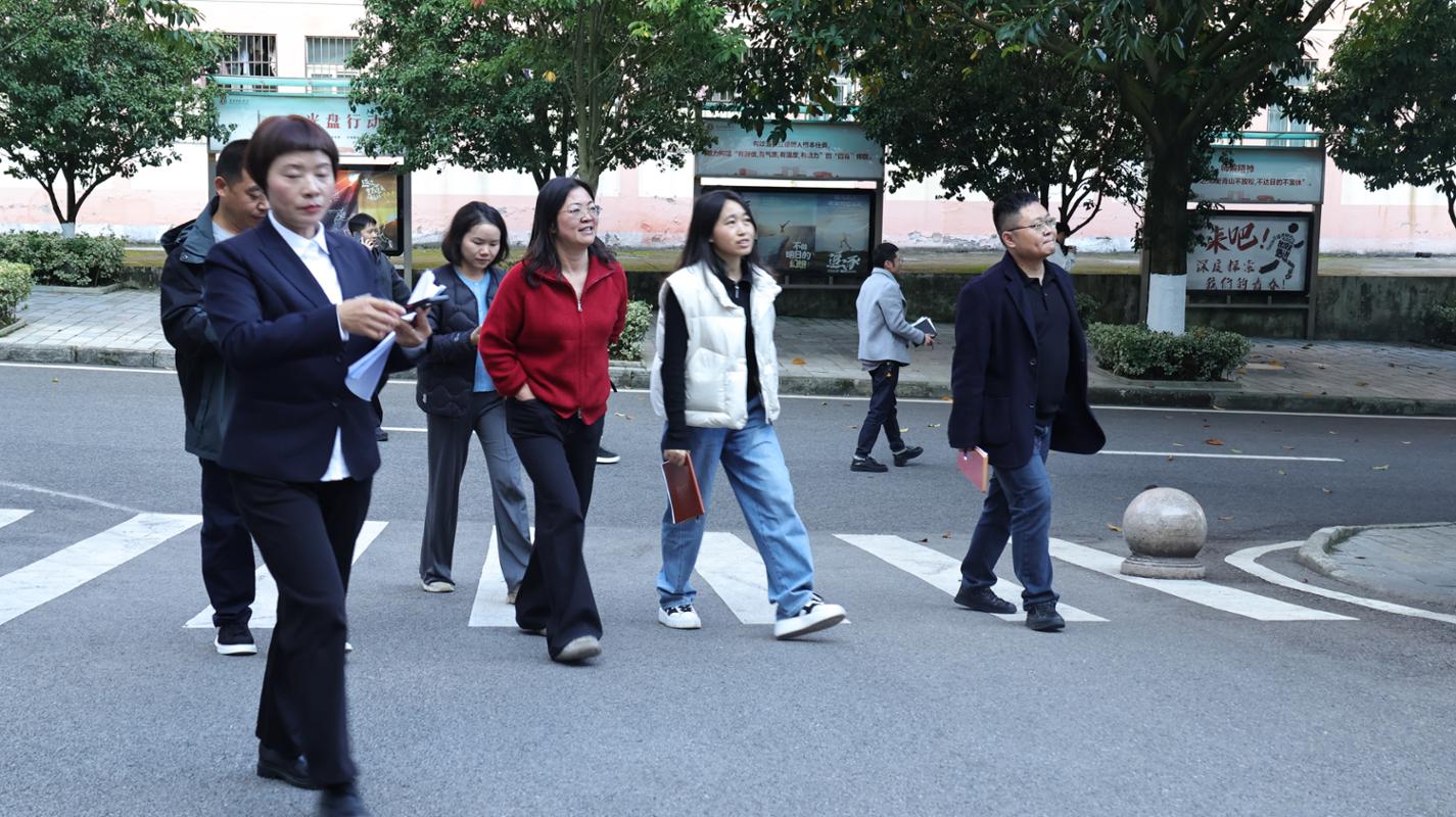 6_DThread_1763187685639.jpeg
